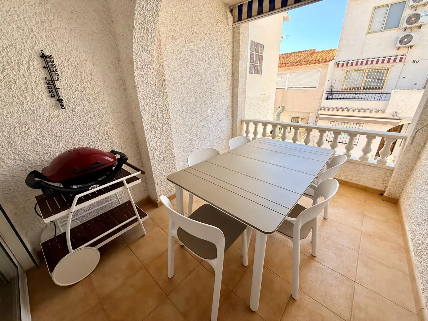 Terrassa de Casa adosada en venda en Torrevieja amb Terrassa, Moblat i Balcó