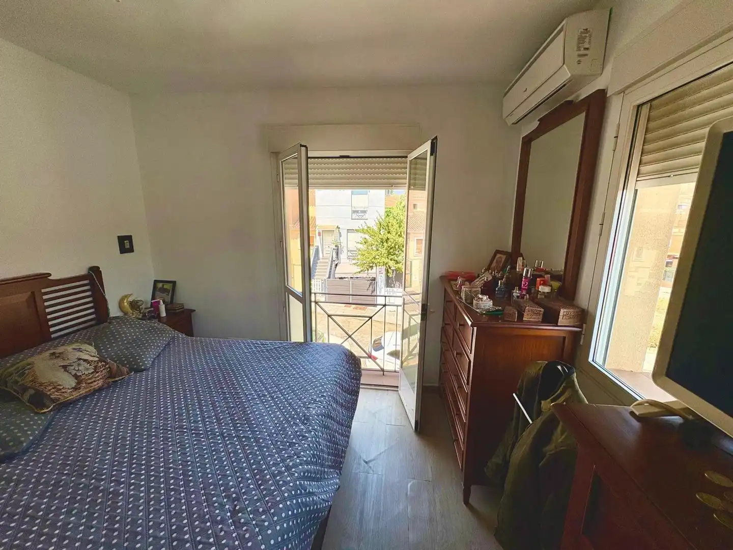 Dormitori de Casa adosada en venda en Vélez-Málaga amb Aire condicionat, Jardí privat i Terrassa