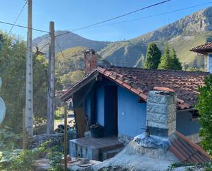 Vista exterior de Casa o xalet en venda en Cangas de Onís amb Terrassa