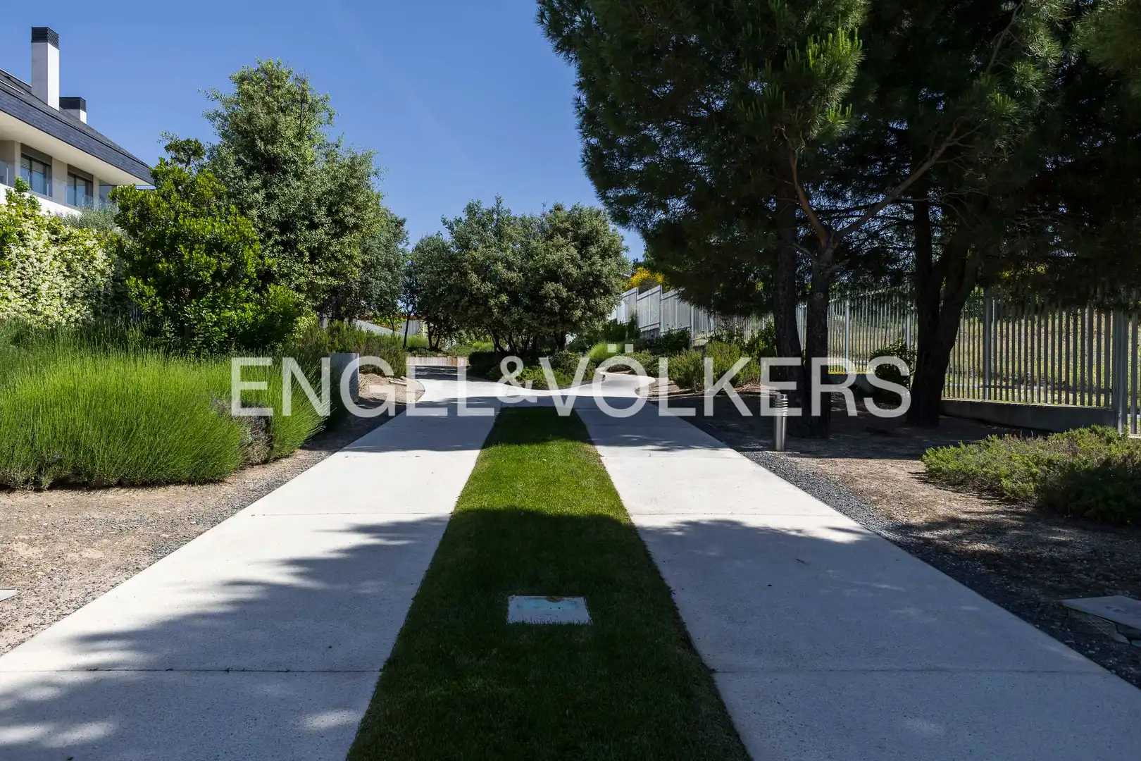 Apartamento en venta en Pozuelo de Alarcón con Aire acondicionado, Calefacción y Jardín privado
