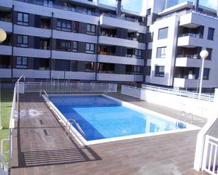 Piscina de Planta baixa en venda en Castro-Urdiales amb Calefacció, Terrassa i Traster