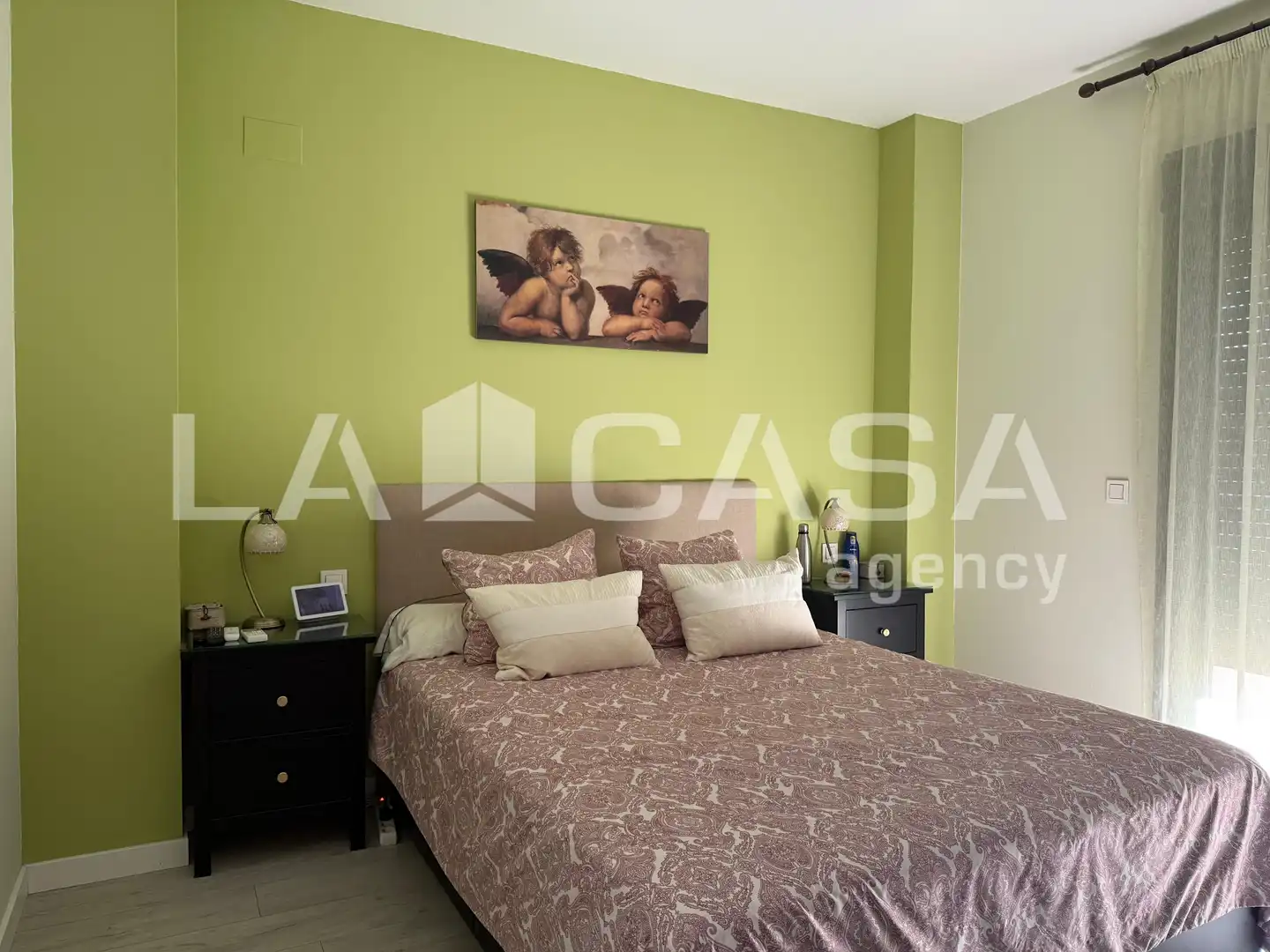Habitación de Casa adosada en venta en Dos Hermanas con Aire acondicionado y Piscina