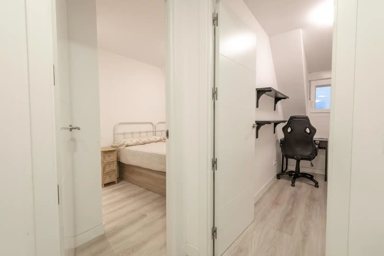 Bedroom of Flat for rent in Boadilla del Monte  with Heating, Private garden and Storage room