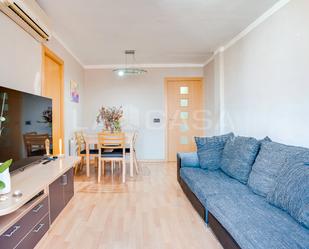 Living room of Flat for sale in  Barcelona Capital  with Heating and Balcony