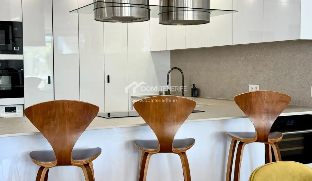 Cocina de Piso en venta en Adeje con Terraza, Piscina y Amueblado