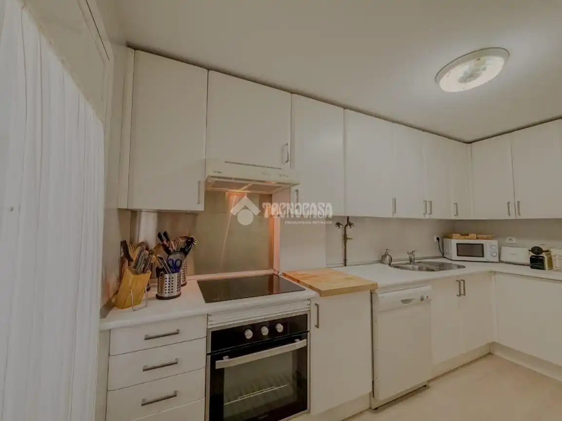 Cocina de Piso en venta en Rota con Aire acondicionado, Calefacción y Jardín privado