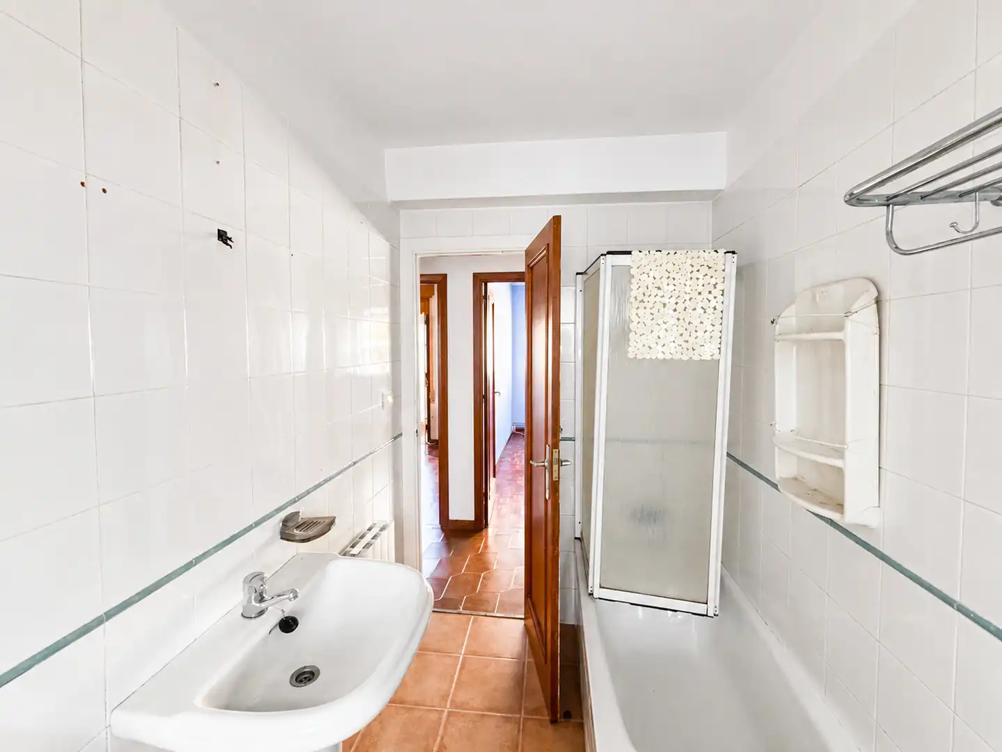 Bathroom of Flat for sale in Vigo   with Heating, Parquet flooring and Balcony
