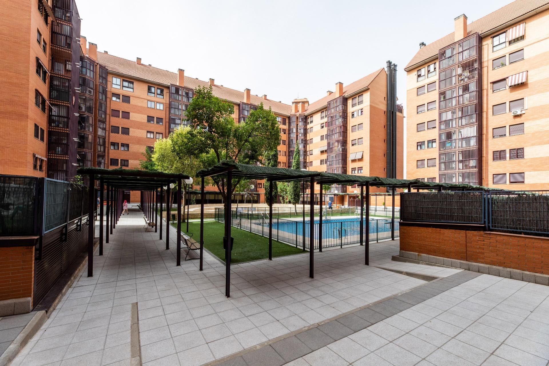 Vista exterior de Pis en venda en  Madrid Capital amb Aire condicionat, Calefacció i Piscina comunitària