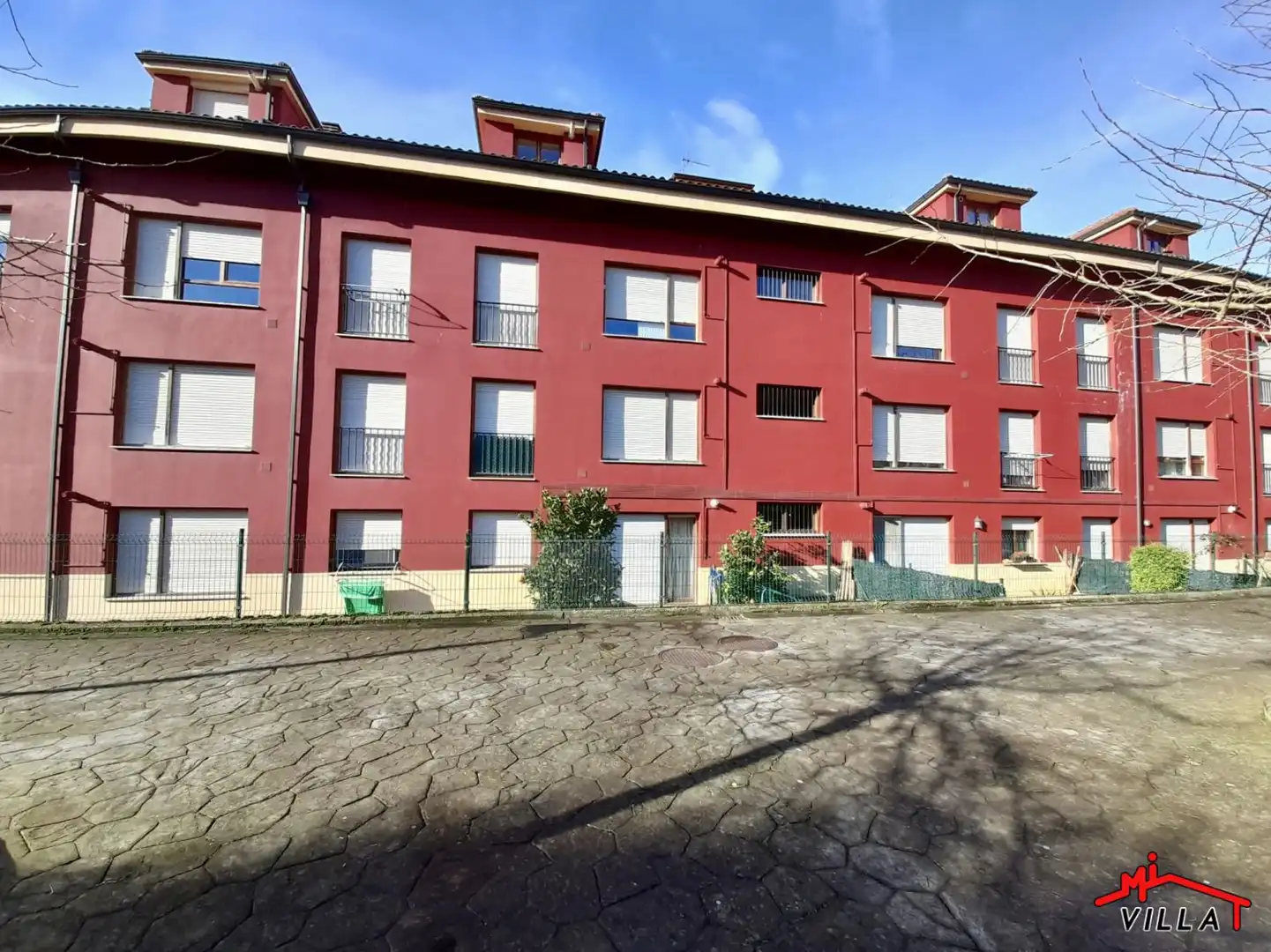 Außenansicht von Wohnung zum Verkauf in Ramales de la Victoria mit Heizung, Balkon und Gemeinschaftspool