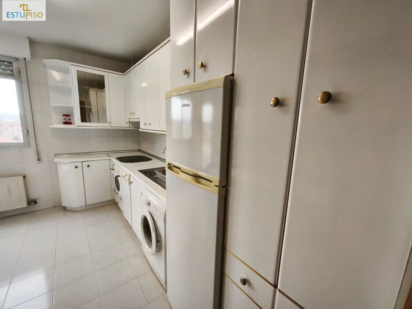 Cuina de Pis en venda en Vitoria - Gasteiz amb Calefacció, Parquet i Terrassa