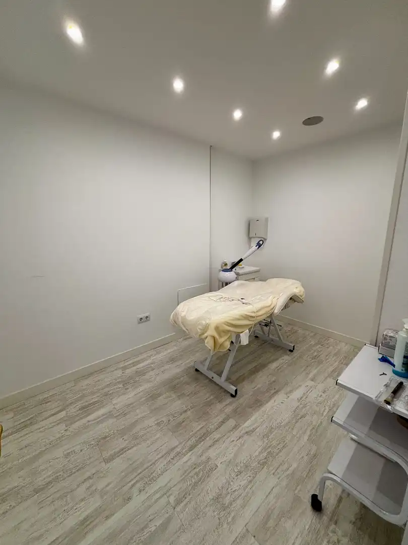 Bedroom of Office for rent in Pinto  with Air Conditioner, Heating and Alarm