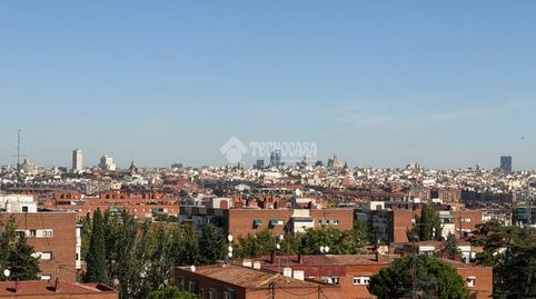 Foto 2 de Piso en venta en Moscardó, Madrid Capital