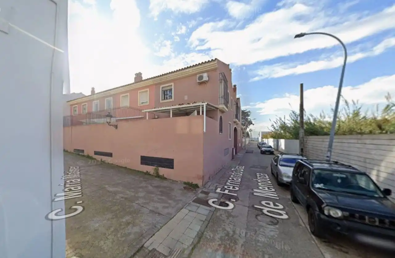 Vista exterior de Piso en venta en La Línea de la Concepción