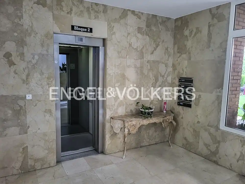 Flat for rent in Madrid  with Air Conditioner, Heating and Private garden