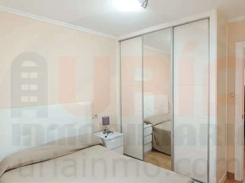 Habitación de Piso en venta en Oviedo  con Calefacción, Amueblado y Horno