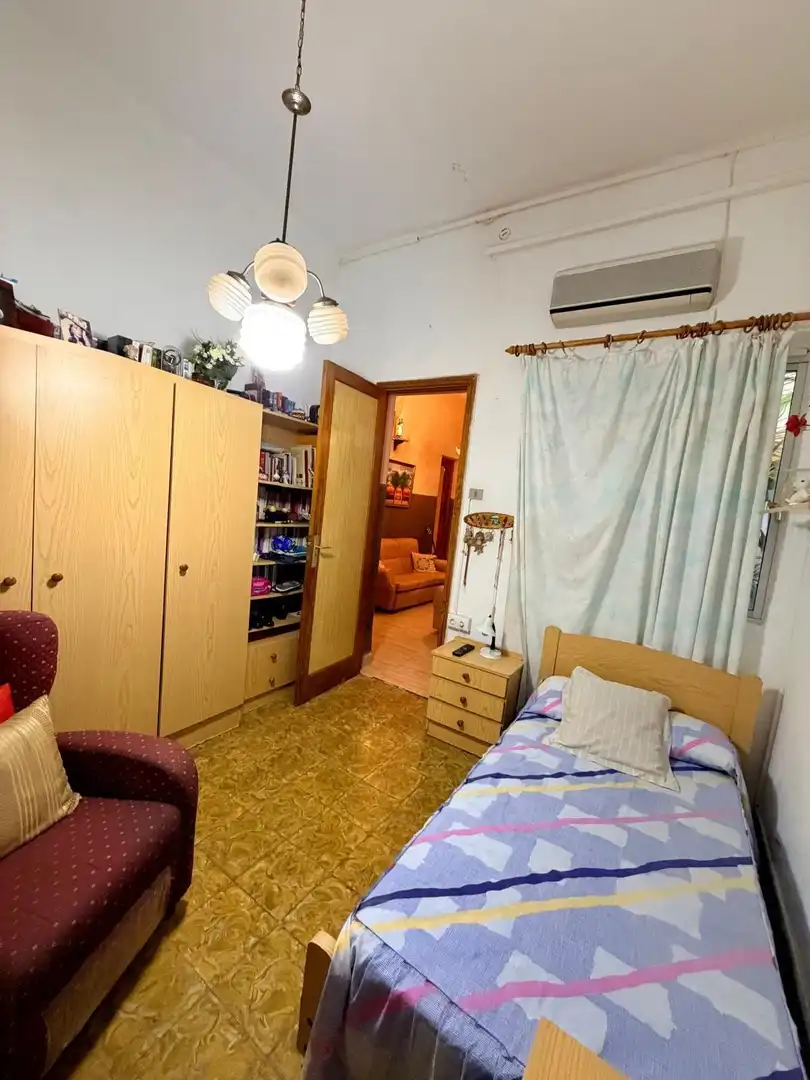 Schlafzimmer von Wohnung zum Verkauf in Santa Cruz de Tenerife mit Klimaanlage, Terrasse und Möbliert