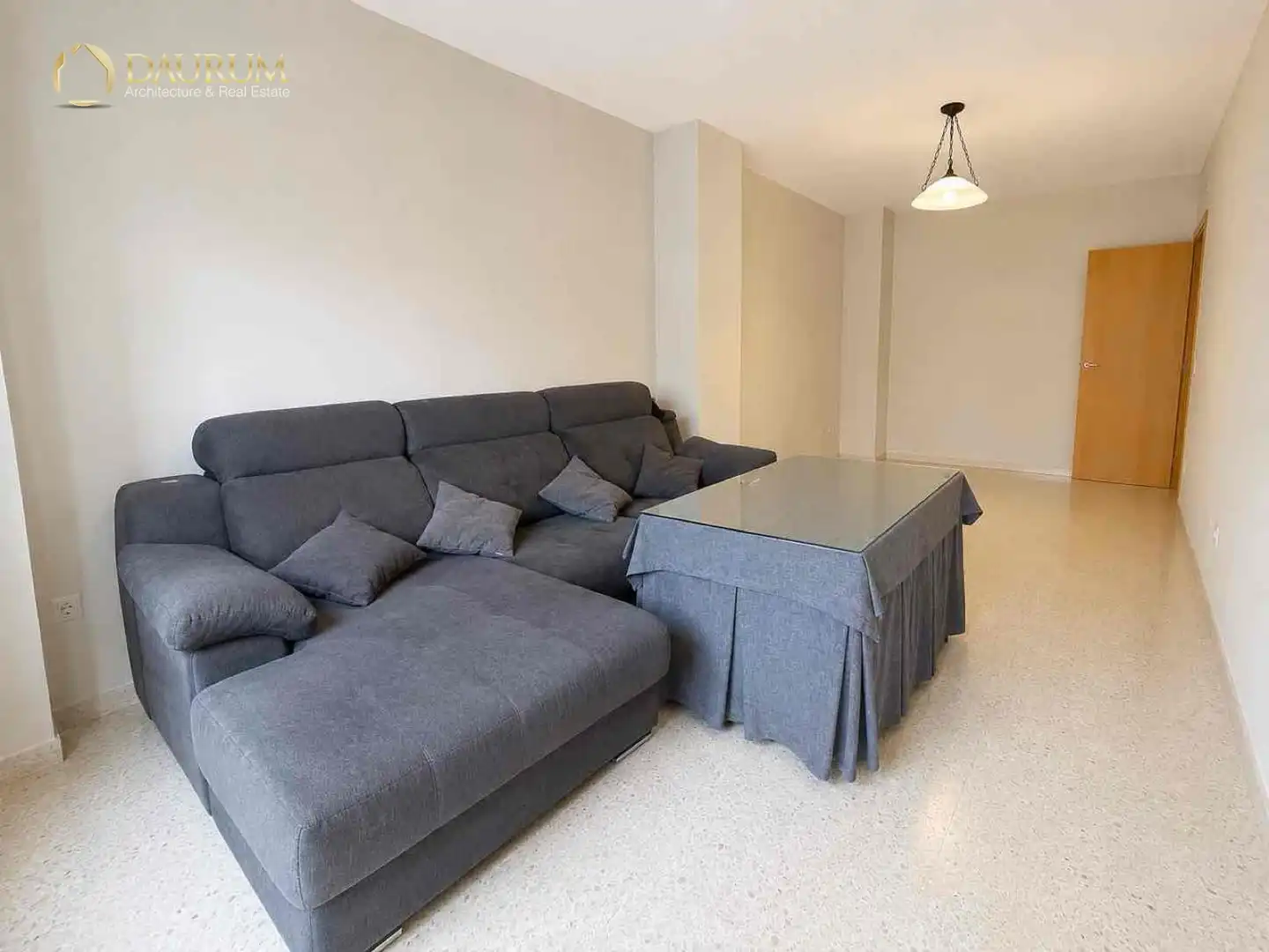 Living room of Flat for sale in Sevilla  with Air Conditioner, Heating and Swimming Pool