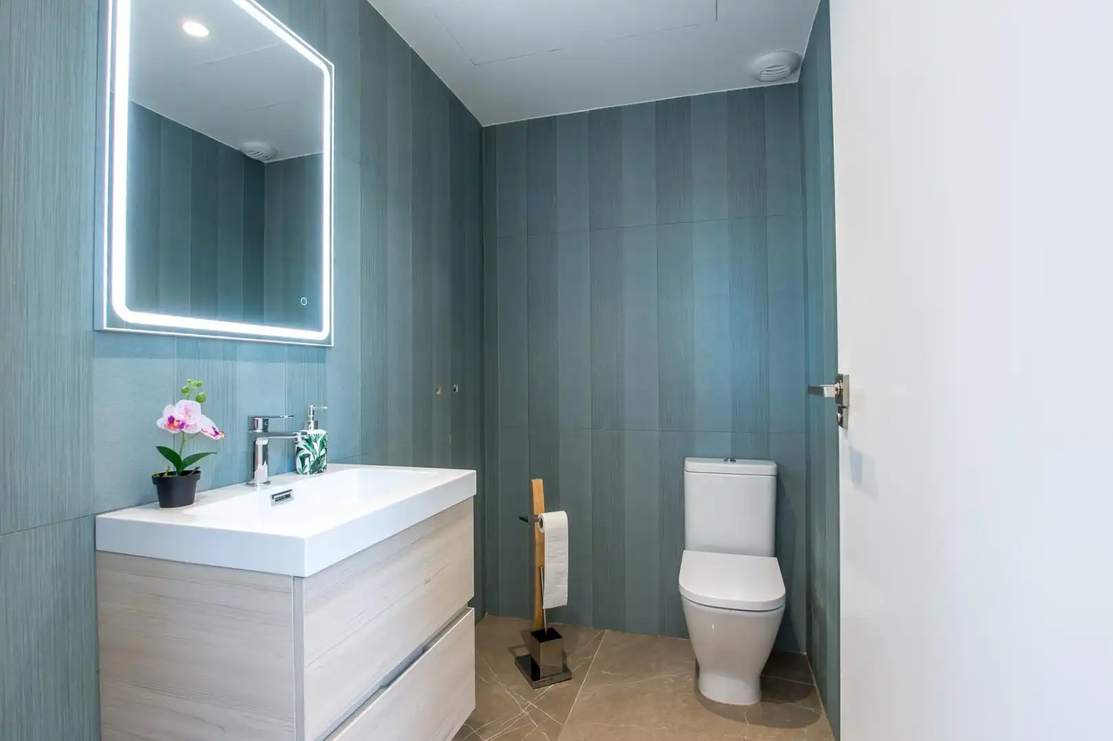 Baño de Casa o chalet en venta en Murcia con Aire acondicionado, Calefacción y Jardín privado