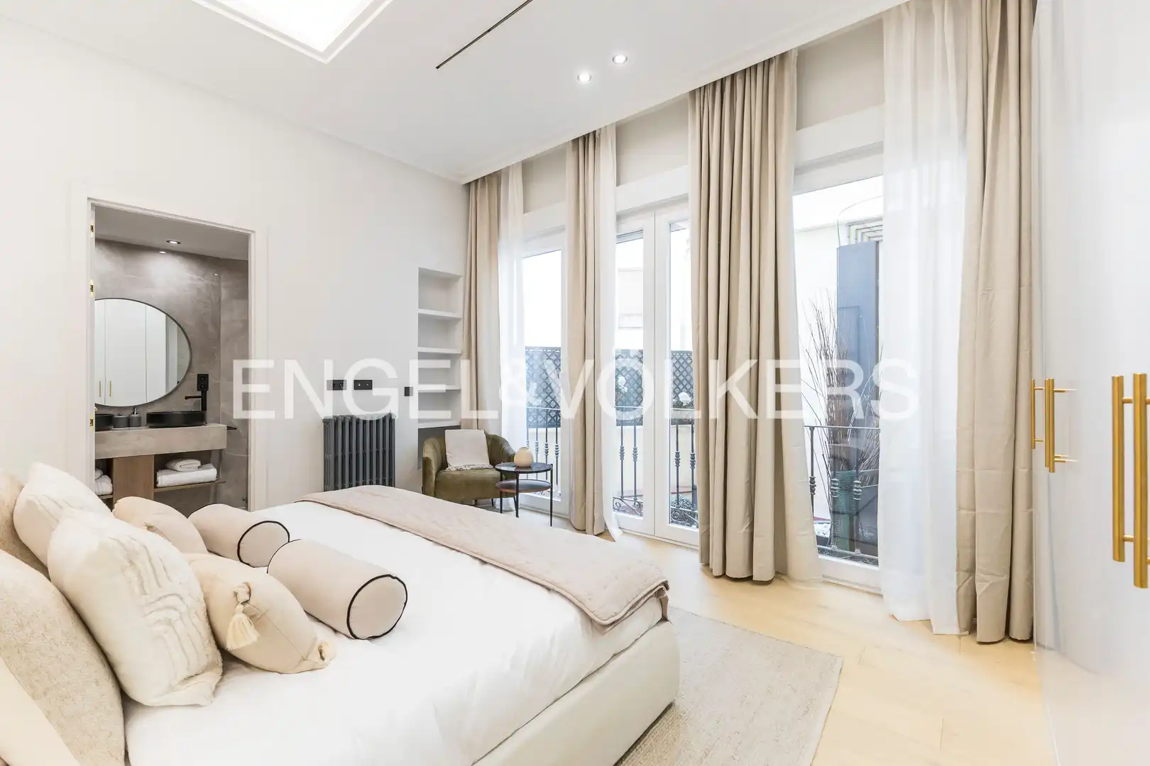 Schlafzimmer von Wohnung zum Verkauf in Madrid mit Klimaanlage, Heizung und Möbliert