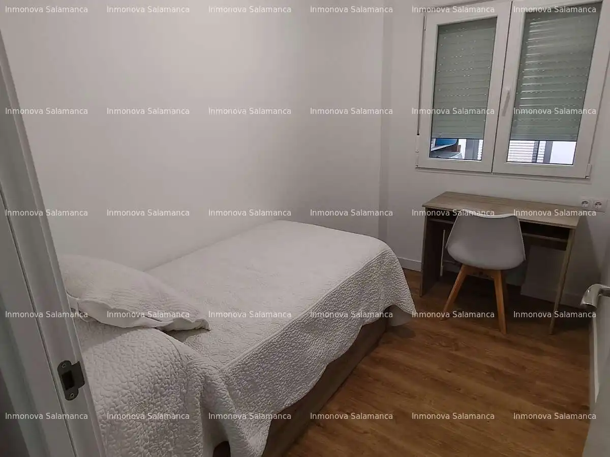 Schlafzimmer von Wohnung zur Miete in Salamanca mit Heizung, Terrasse und Möbliert