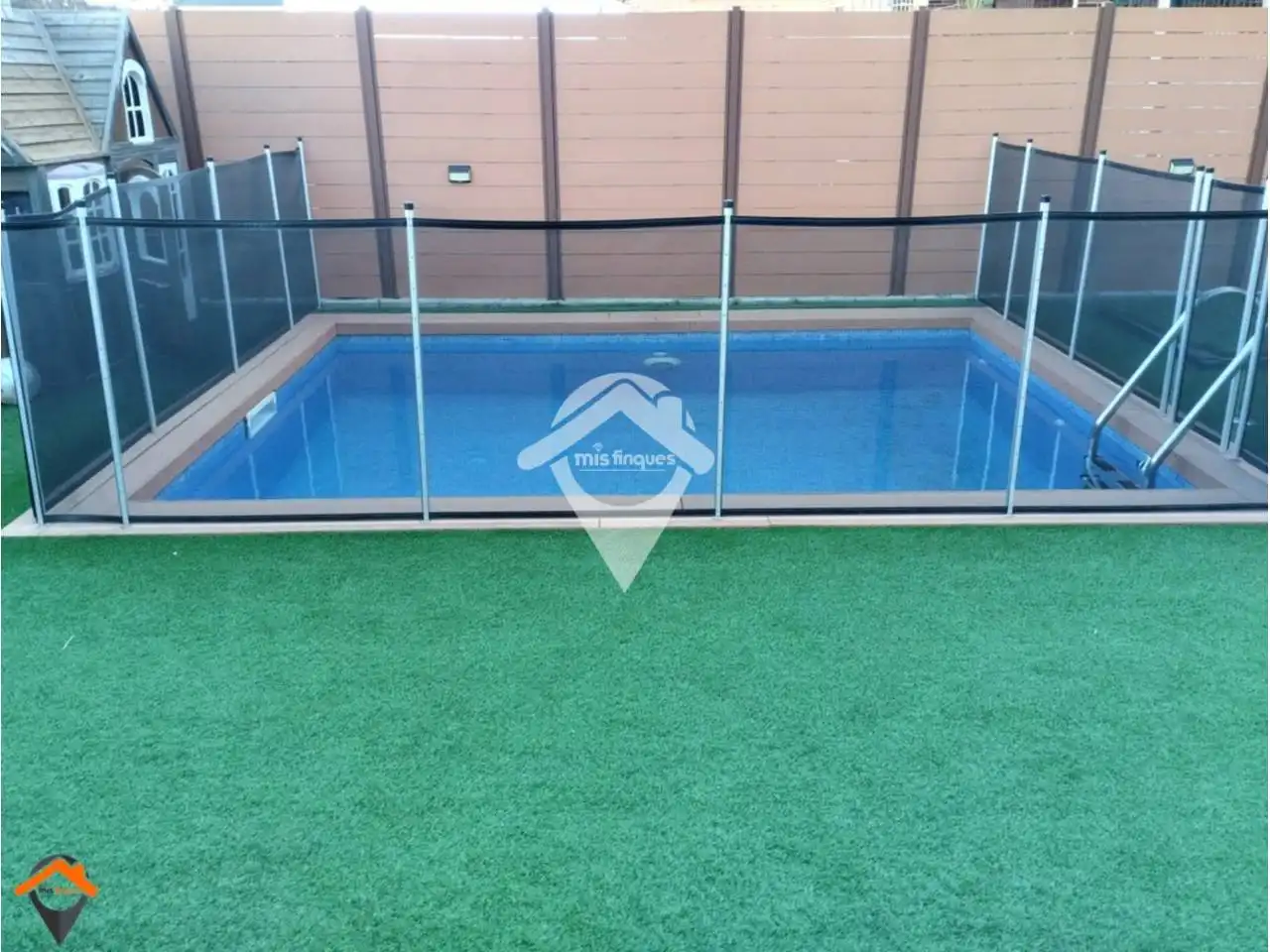 Piscina de Casa o xalet en venda en Sant Quirze del Vallès amb Aire condicionat, Calefacció i Jardí privat