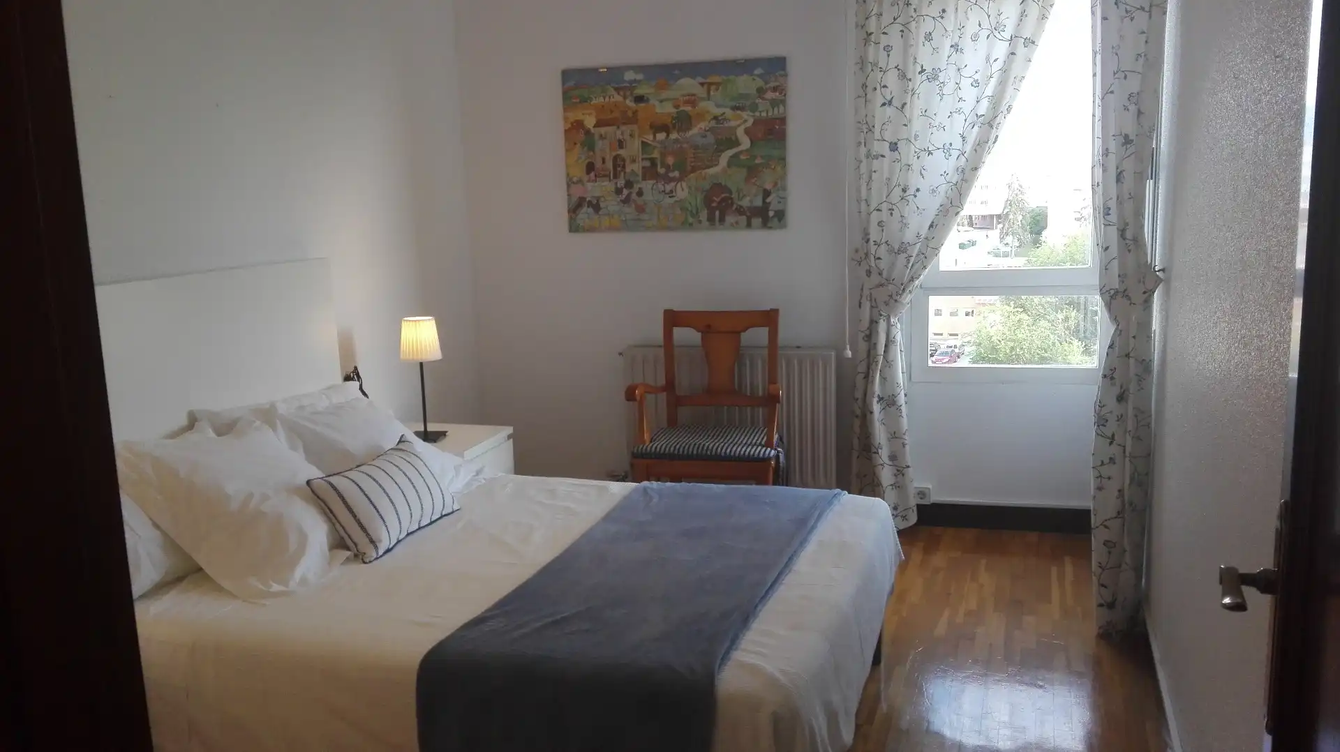 Habitación de Piso de alquiler en  Pamplona / Iruña con Calefacción, Parquet y Terraza