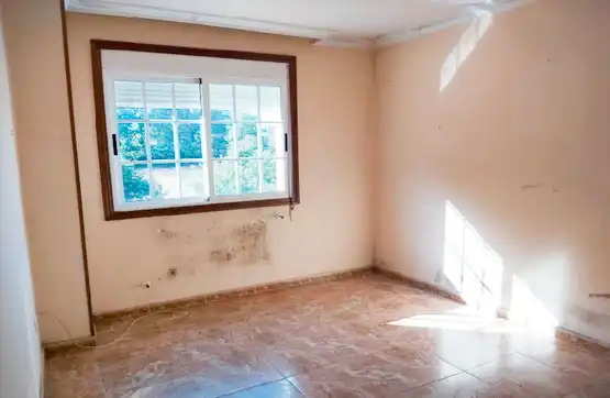 Dormitori de Casa o xalet en venda en Dozón amb Balcó