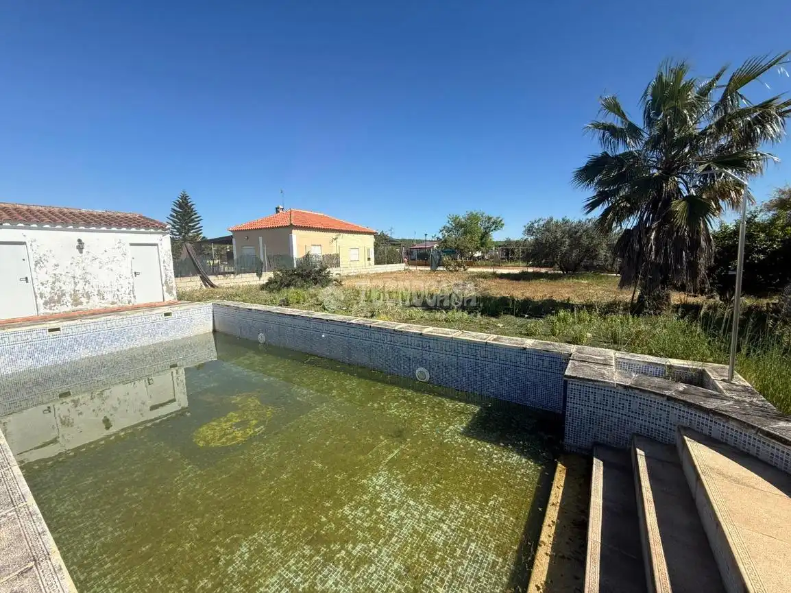 Finca rústica en venta en Arahal con Aire acondicionado y Piscina