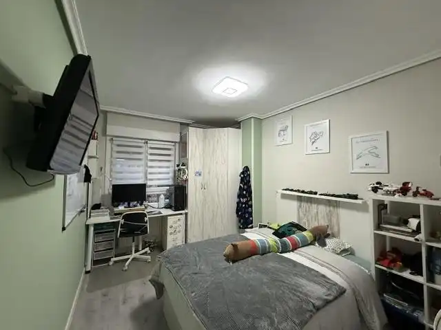 Habitación de Apartamento en venta en Vitoria - Gasteiz con Calefacción, Parquet y Terraza