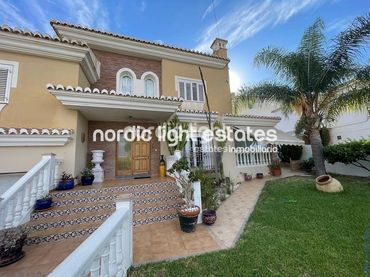 Casa en venda a Caleta de Vélez