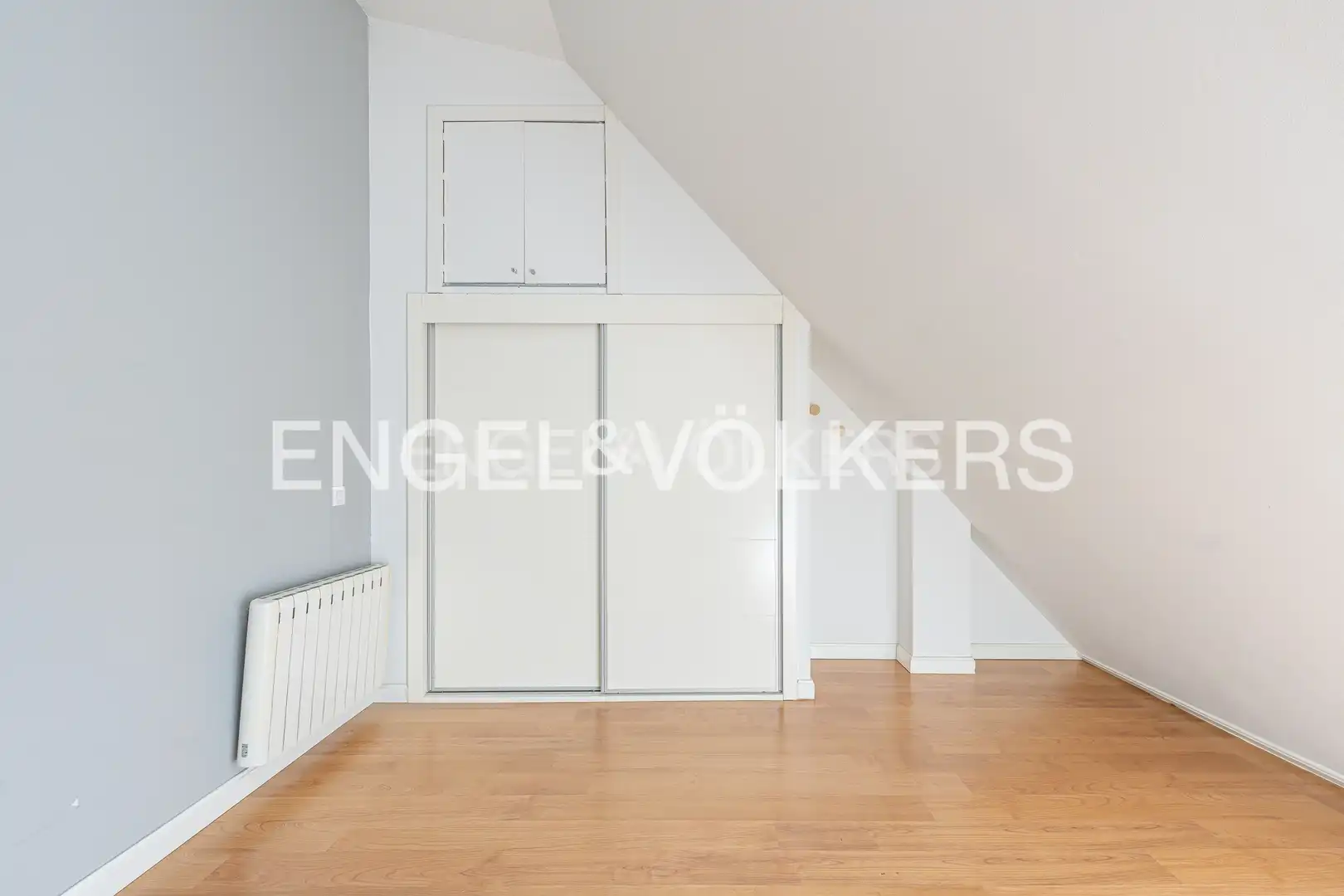 Habitación de Dúplex en venta en Pozuelo de Alarcón con Aire acondicionado y Calefacción