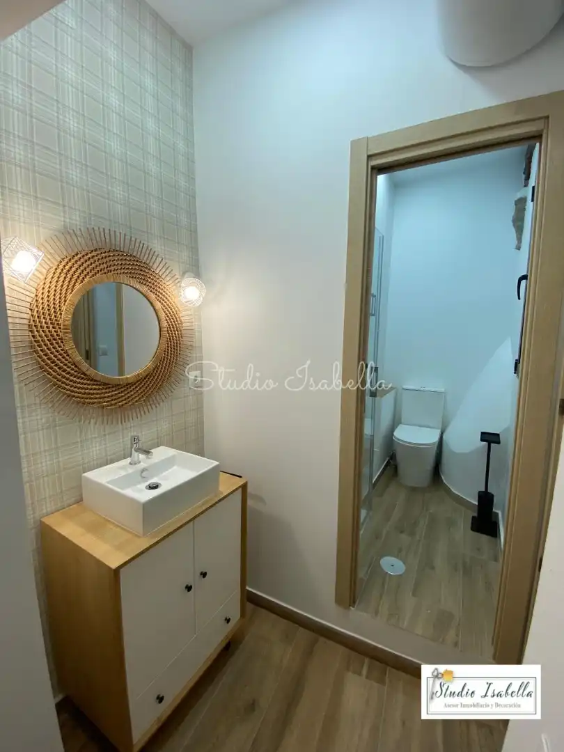 Bathroom of Lofts for rent in Toledo  with Air Conditioner, Heating and Furnished