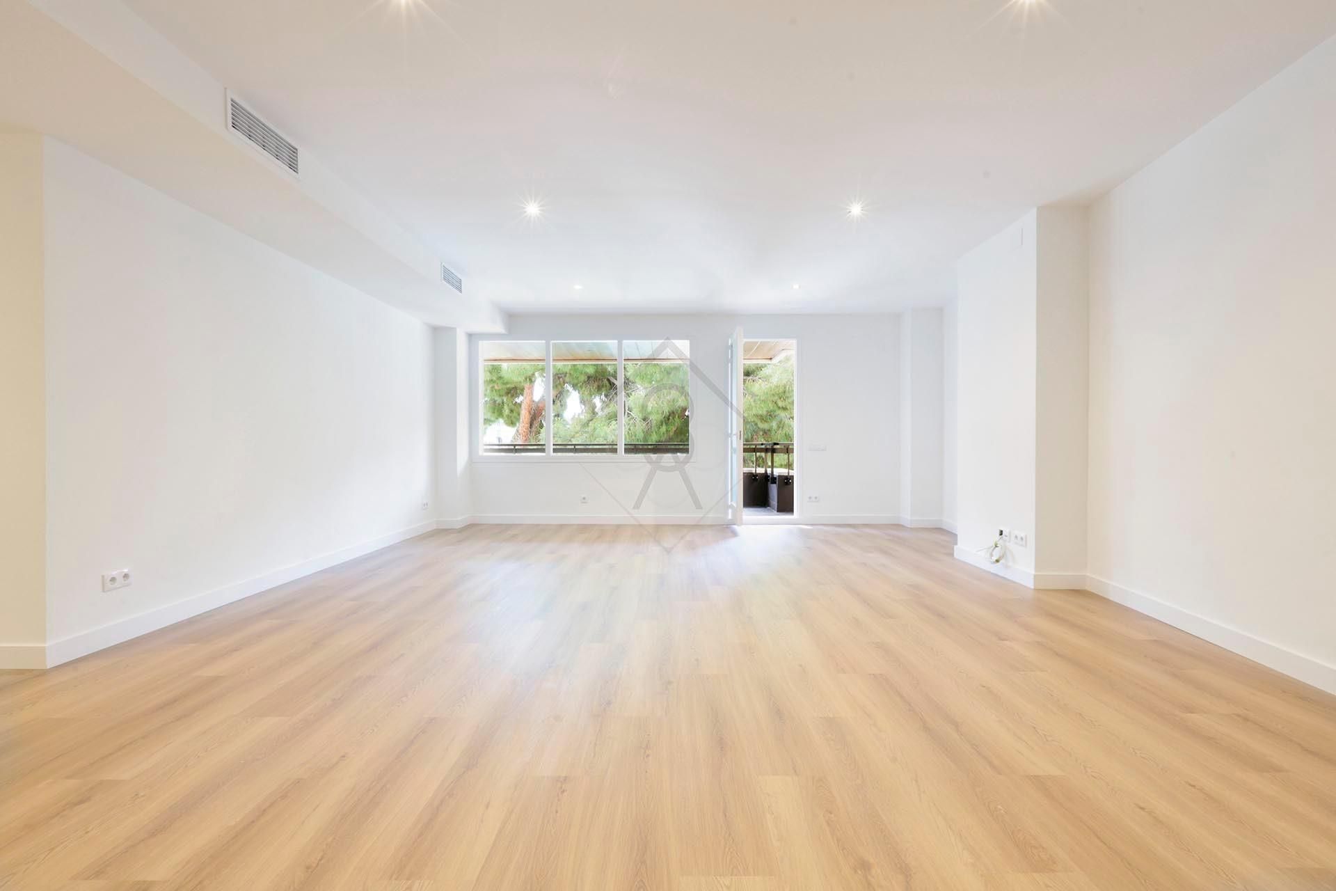 Vista exterior de Piso en venta en  Barcelona Capital con Aire acondicionado, Calefacción y Parquet