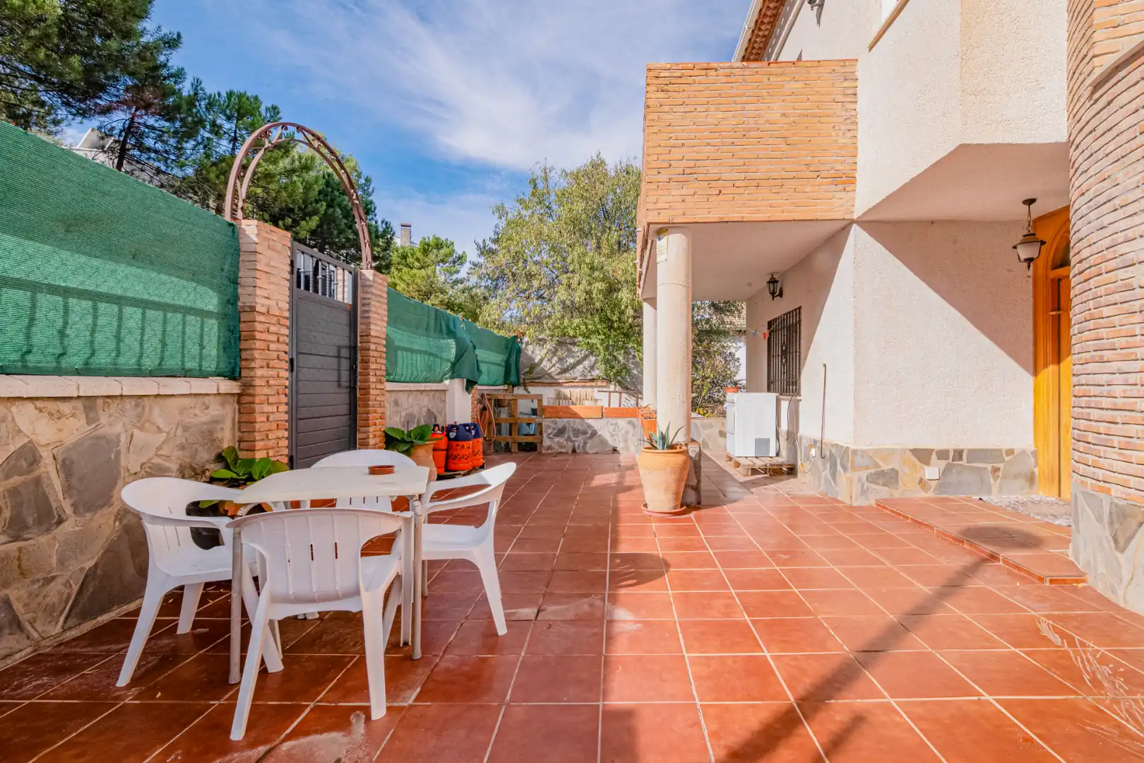 Terraza de Casa o chalet en venta en La Zubia con Aire acondicionado, Calefacción y Jardín privado