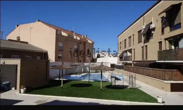 Vista exterior de Pis en venda en Alameda de la Sagra, Toledo