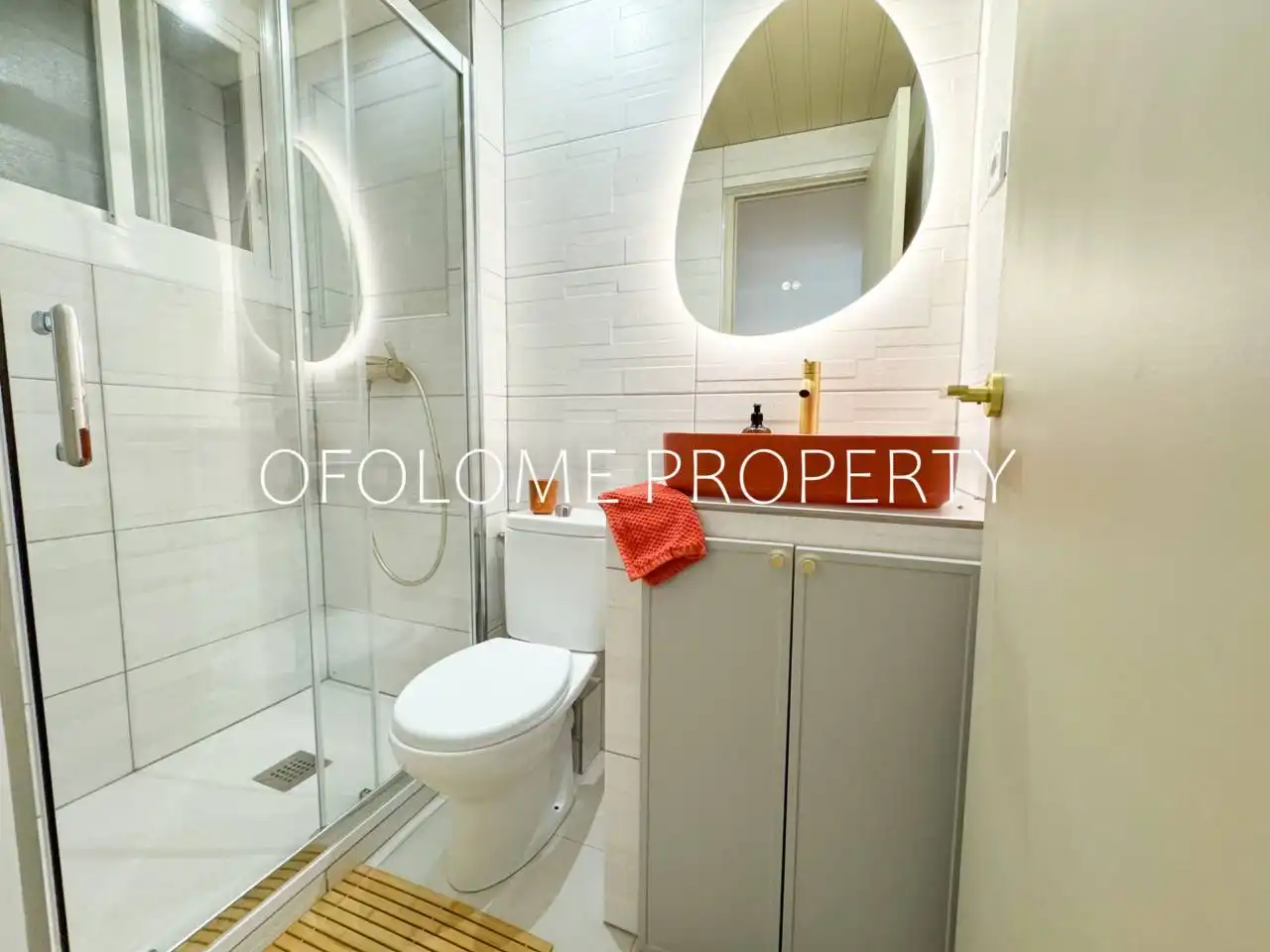 Bathroom of Flat for sale in Barcelona  with Air Conditioner, Heating and Parquet flooring