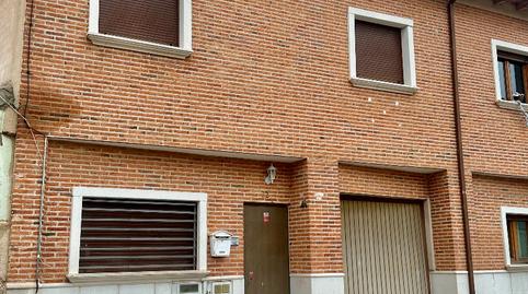 Foto 2 de Casa adosada en venda a Calle Buenos Aires, 22, Rueda, Valladolid