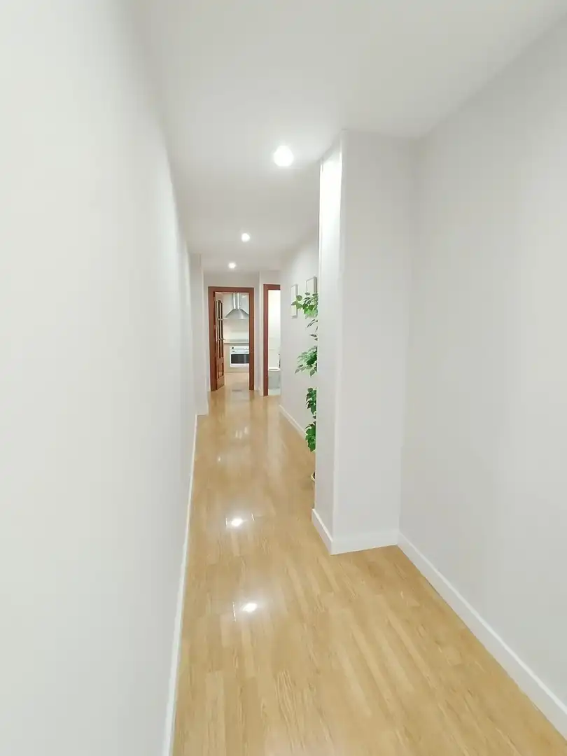 Flat for rent in Granada  with Air Conditioner, Heating and Furnished