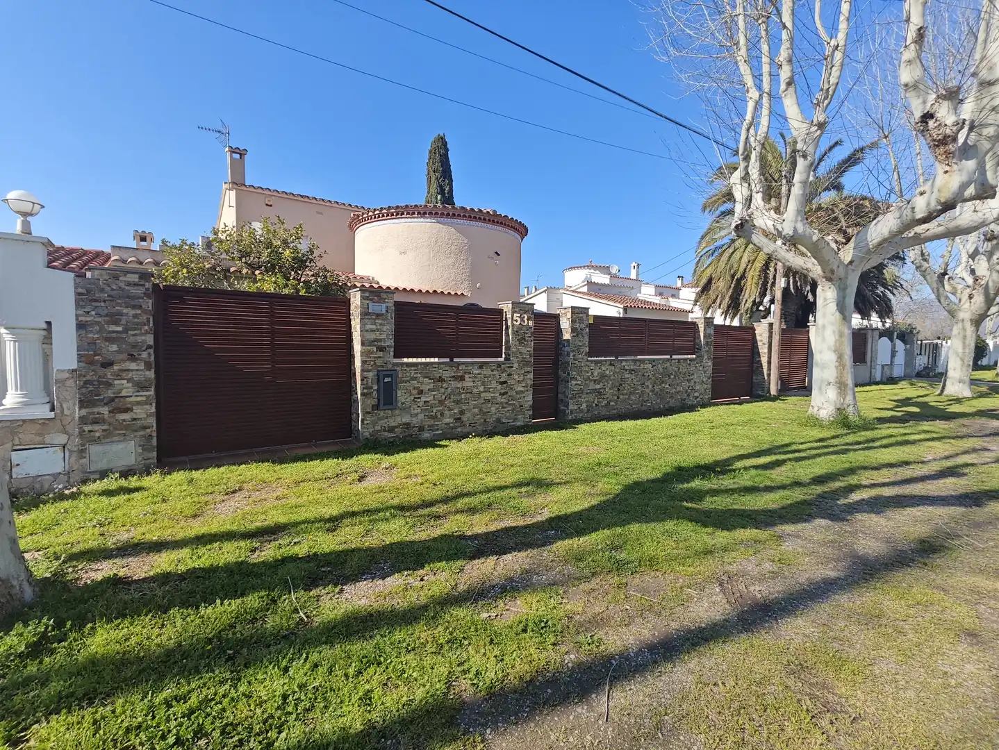 Vista exterior de Casa o xalet en venda en Empuriabrava