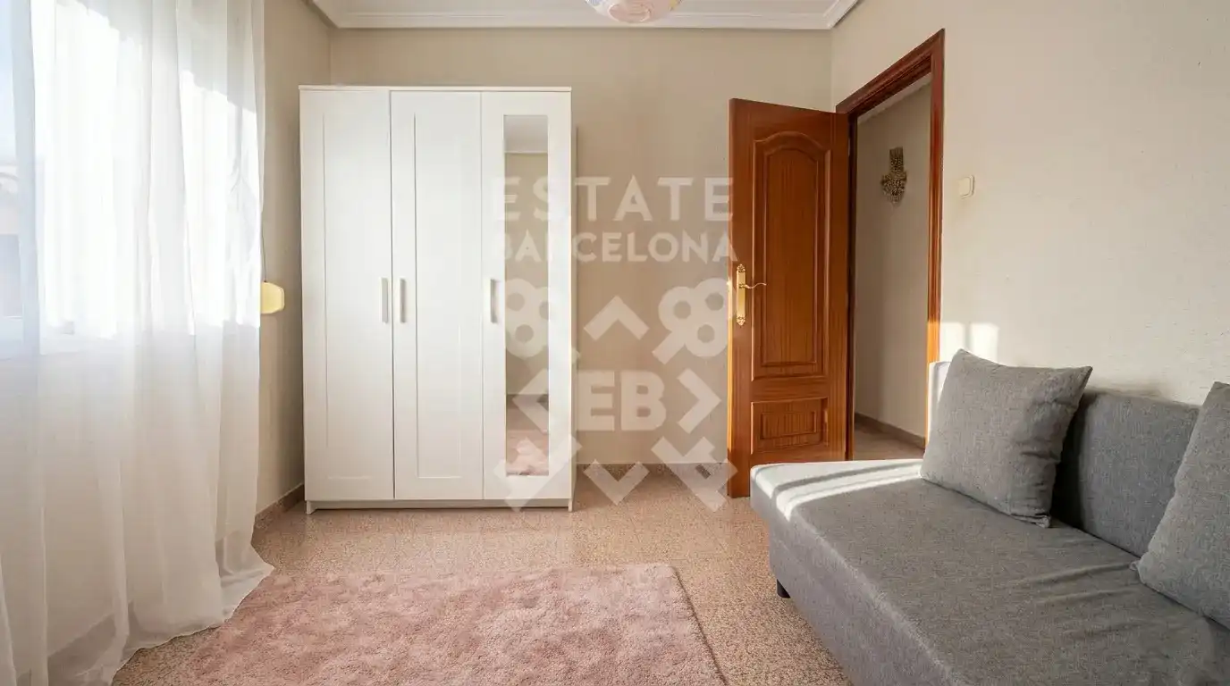 Habitación de Apartamento en venta en Valencia con Amueblado y Balcón