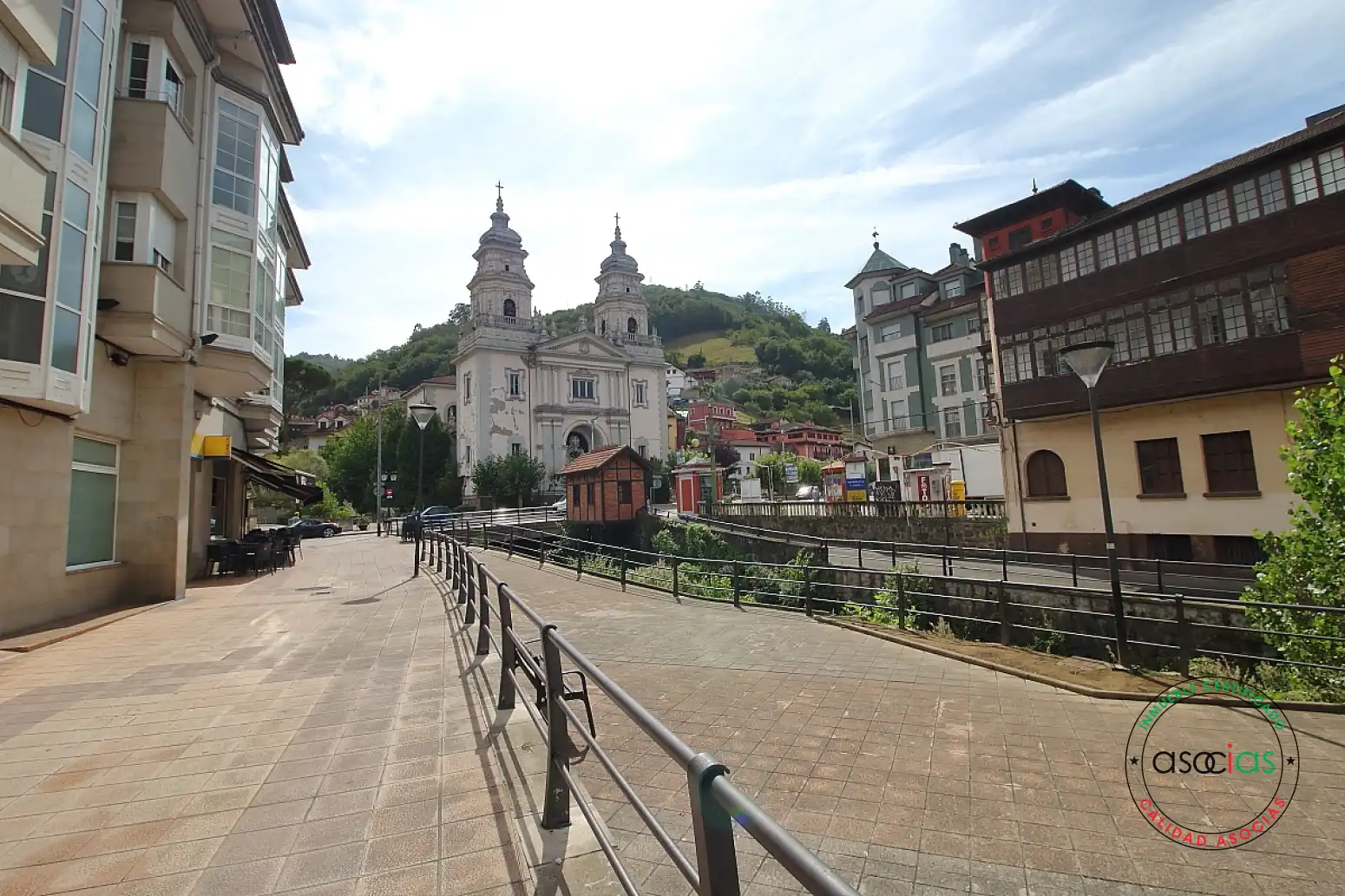 Vista exterior de Pis en venda en Mieres (Asturias) amb Calefacció i Terrassa