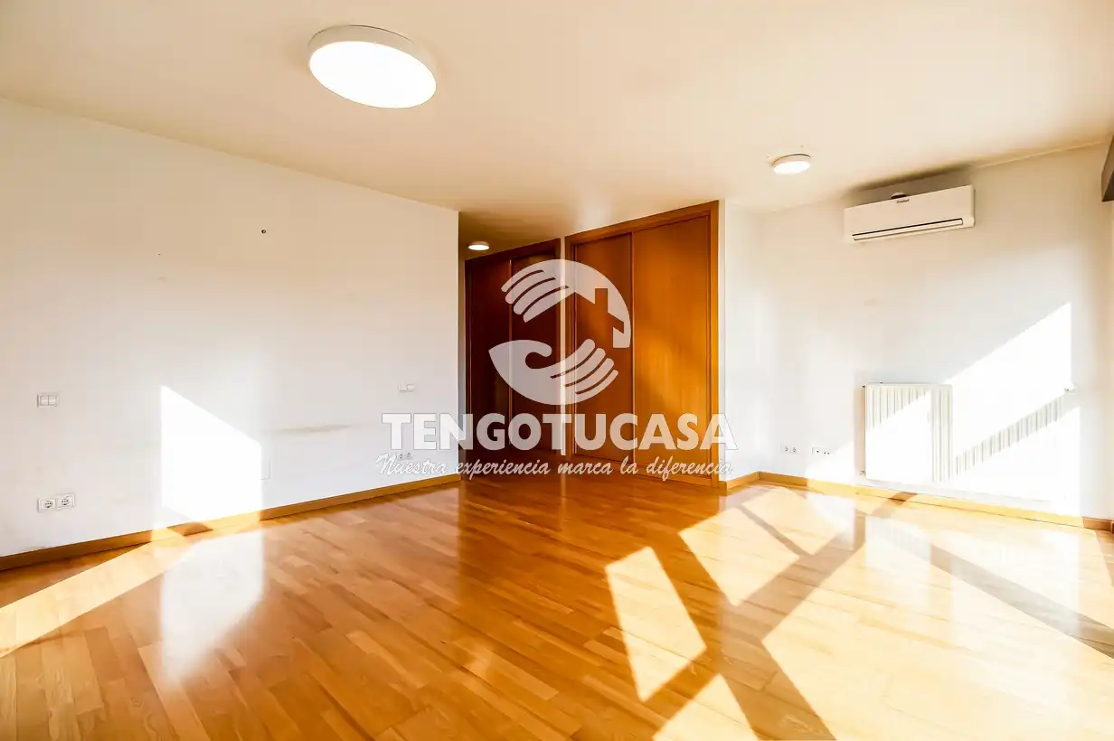 Bedroom of Detached homes for rent in Madrid  with Air Conditioner, Heating and Private garden