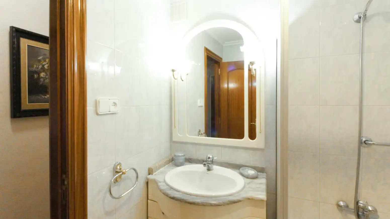 Bathroom of Flat for rent in Santander  with Heating, Parquet flooring and Furnished