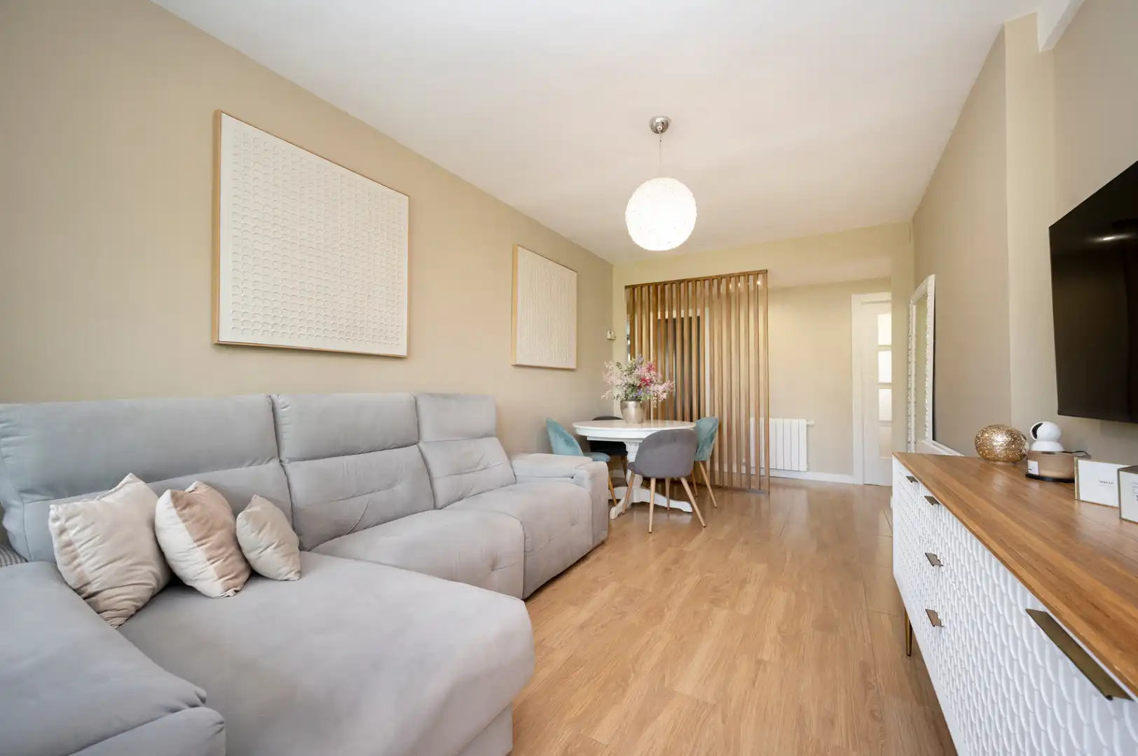 Sala de estar de Piso en venta en Colmenar Viejo con Calefacción, Terraza y Piscina comunitaria