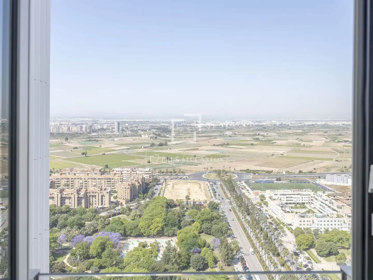 Dachboden zum Verkauf in Valencia mit Klimaanlage, Heizung und Terrasse
