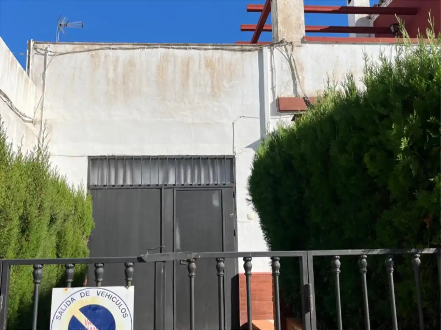 Vista exterior de Casa adosada en venda en Isla Chica