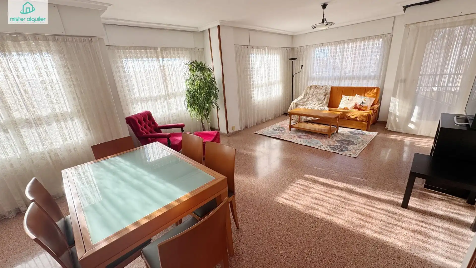 Sala d'estar de Apartament en venda en San Vicente del Raspeig / Sant Vicent del Raspeig amb Aire condicionat, Calefacció i Terrassa