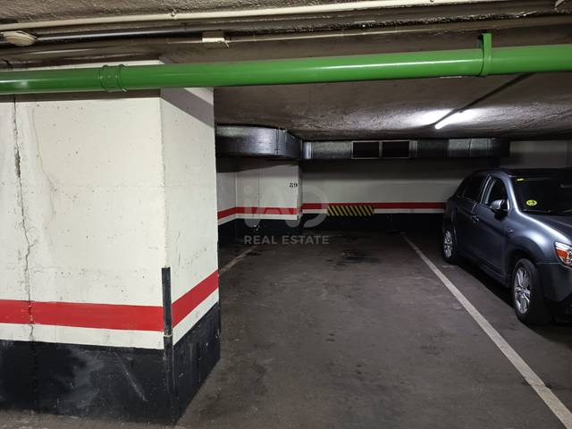 Garaje en Venta en Ríos Rosas - Nuevos Ministerios