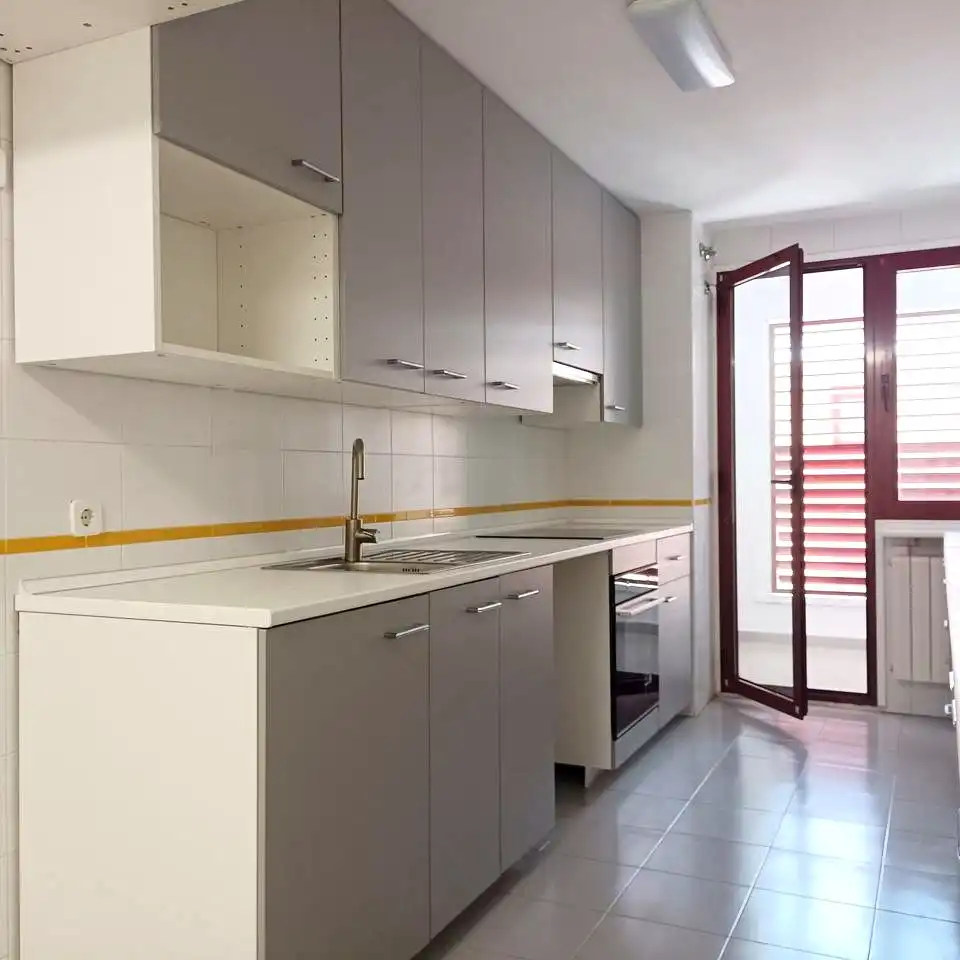 Cuina de Pis de lloguer en Las Rozas de Madrid amb Aire condicionat, Calefacció i Terrassa