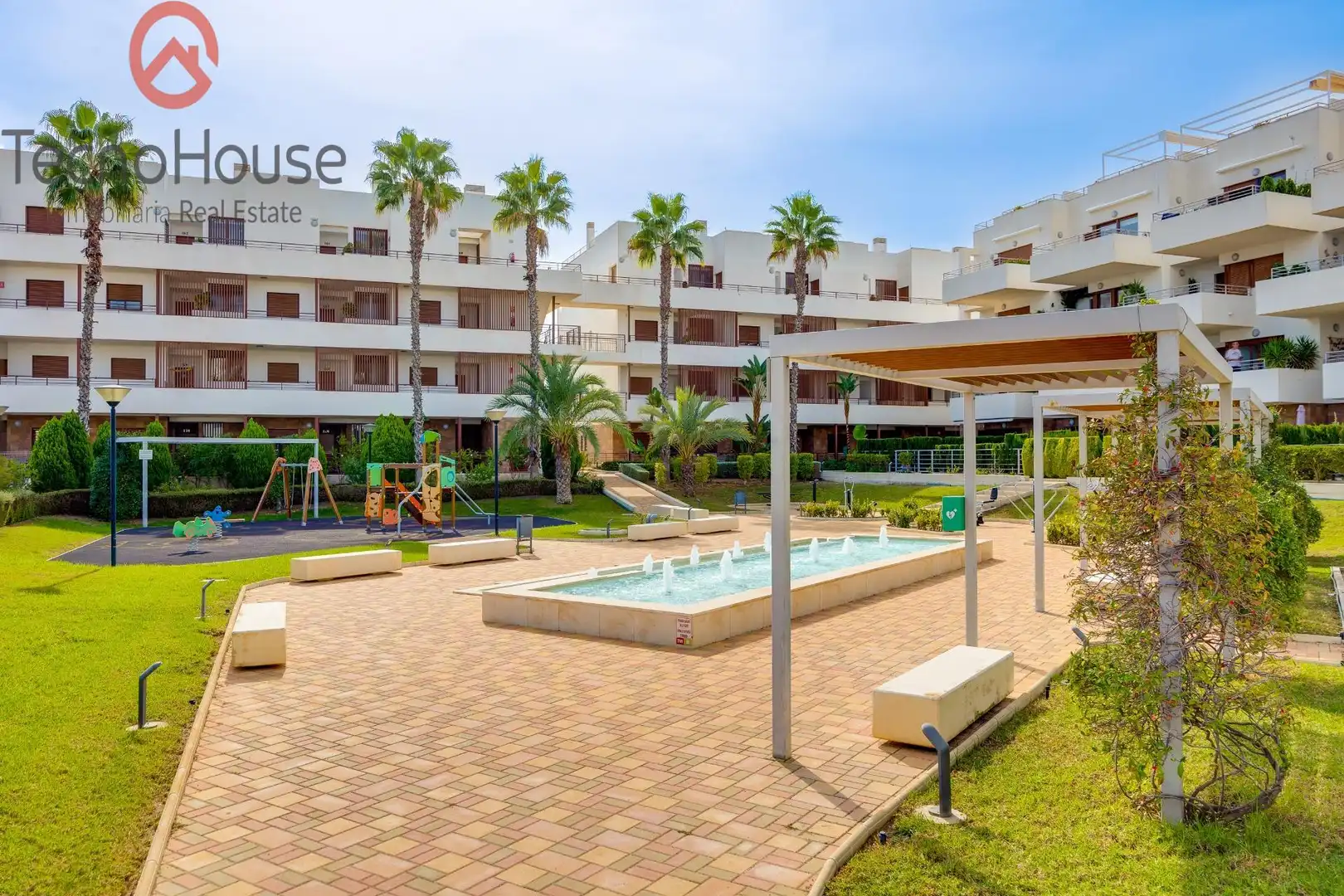Vista exterior de Apartament en venda en Orihuela amb Aire condicionat, Calefacció i Jardí privat
